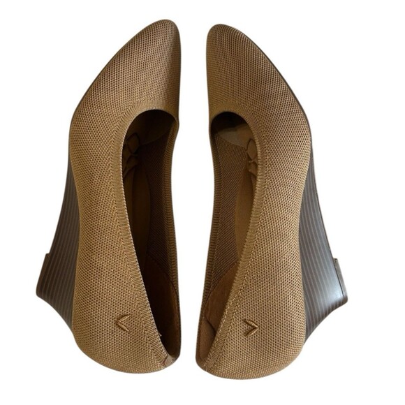 Vivaia Tamia Wedge Pro Tan Heel Almond Toe Diamond Padded Comfort EU 40 / US 9 - Picture 9 of 13